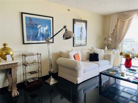 8855 Collins Ave #9E - Photo 1 of 1