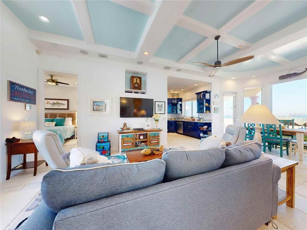 811 N Atlantic Ave - Photo 6 of 23