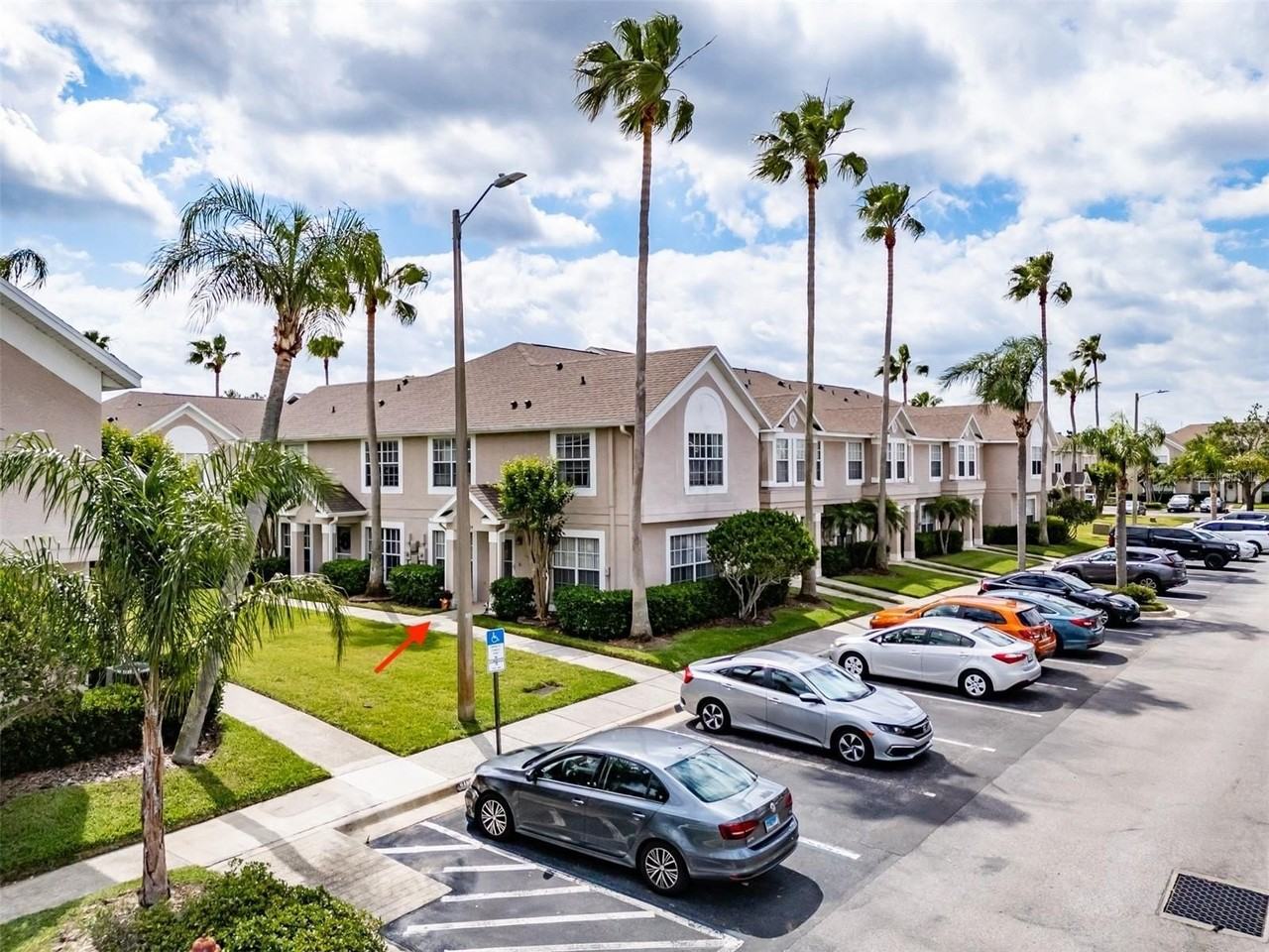 724 Kensington Lake Circle - Photo 3 of 31