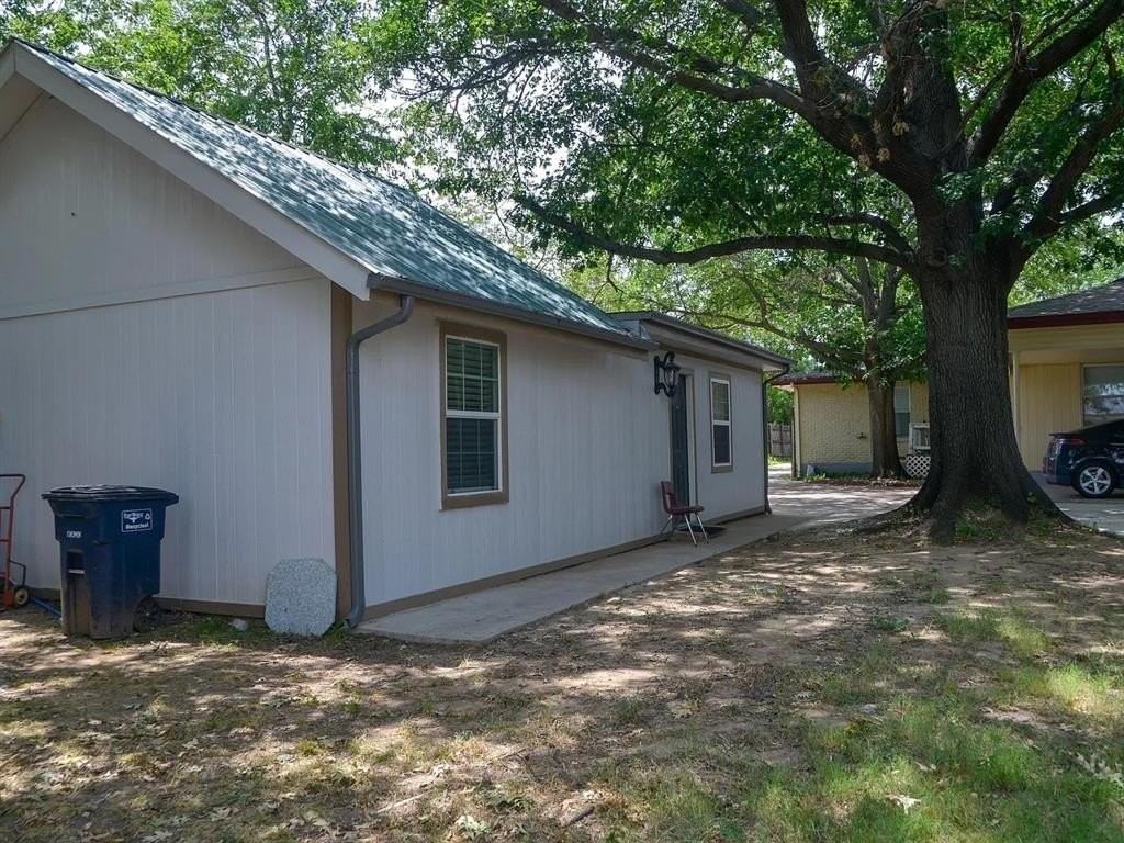 512 Irby Ln - Photo 2 of 23