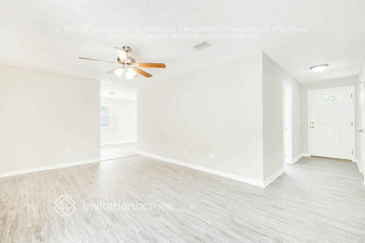 401 Libra Ln - Photo 3 of 26