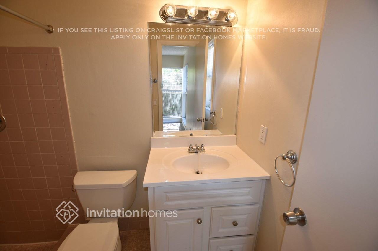 10656 Shady Pond Ln - Photo 7 of 9