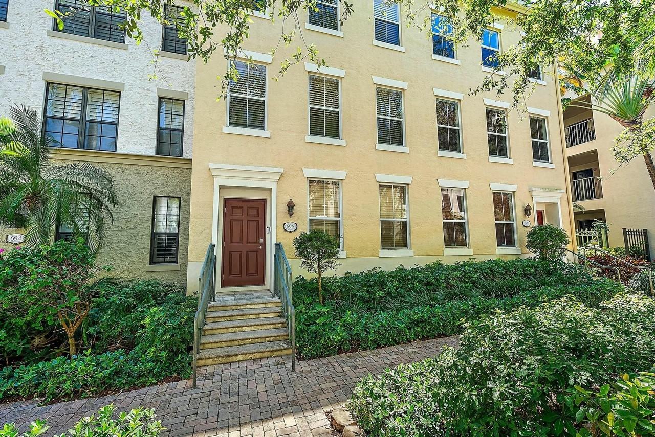 696 Fern Street - Photo 2 of 28