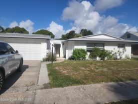 595 Albatross St - Photo 1 of 1