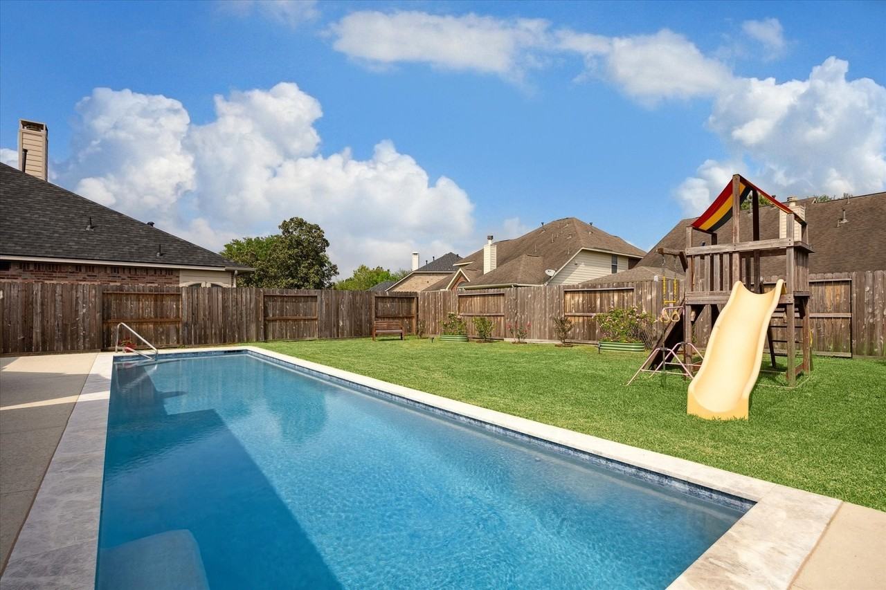 9726 Parsonsfield Ln - Photo 2 of 24