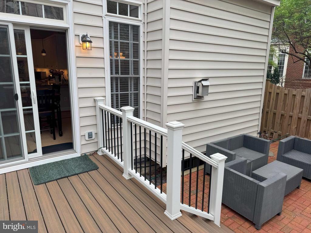 2155 Harithy Dr - Photo 3 of 7