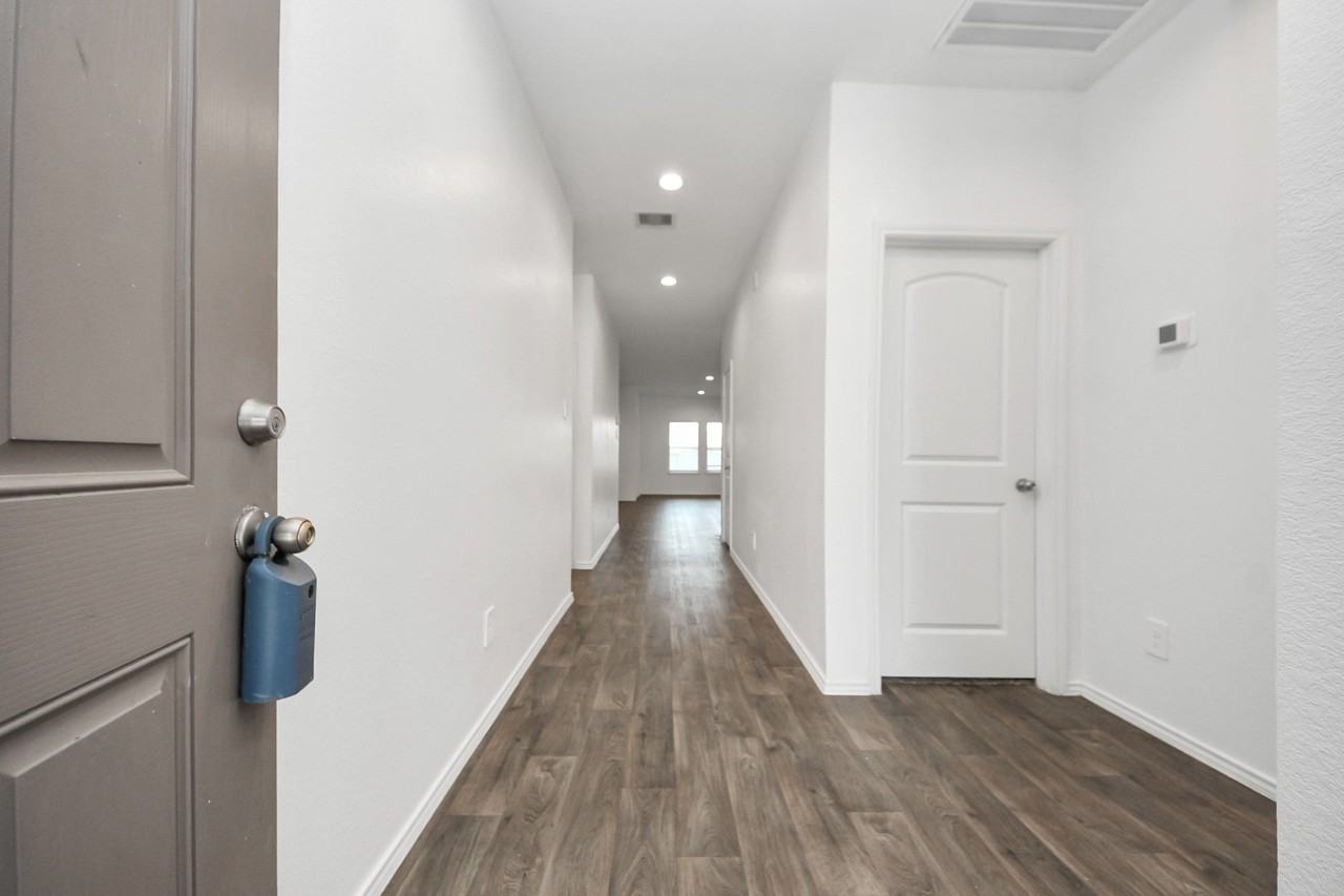 3427 Quiet Gate Ln - Photo 4 of 41