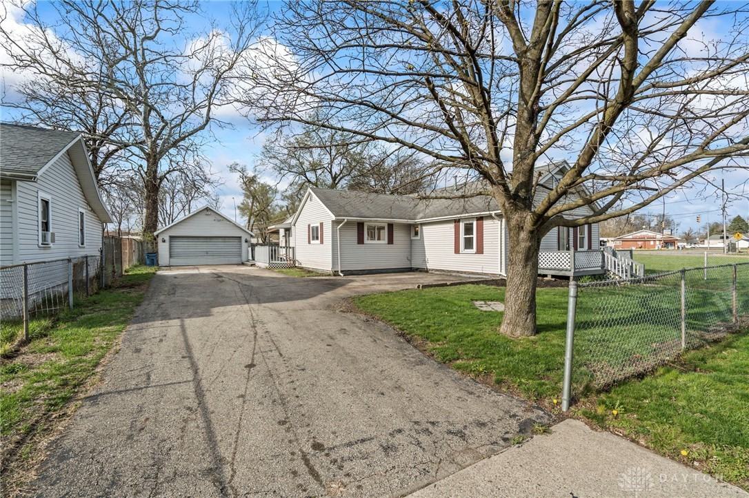 3417 Beechgrove Rd - Photo 3 of 43