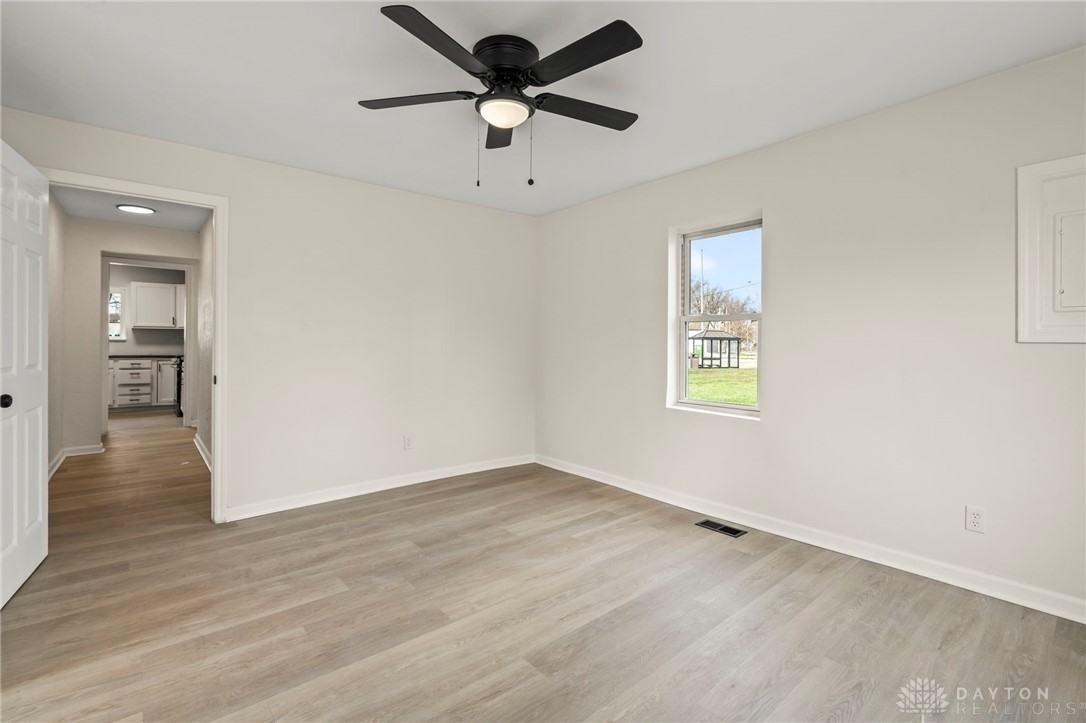 3417 Beechgrove Rd - Photo 5 of 43