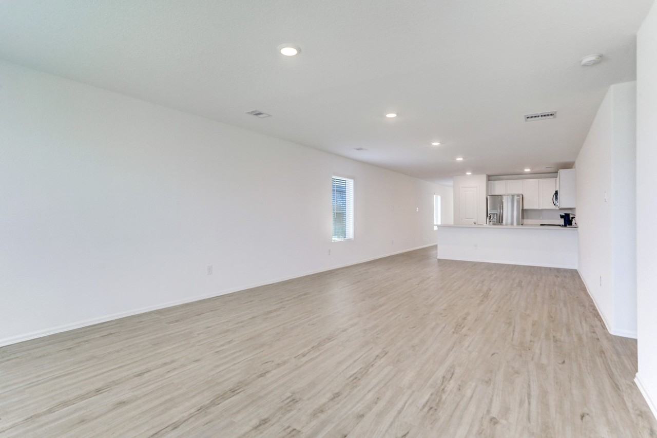 27026 Winward Creek Trl - Photo 4 of 16