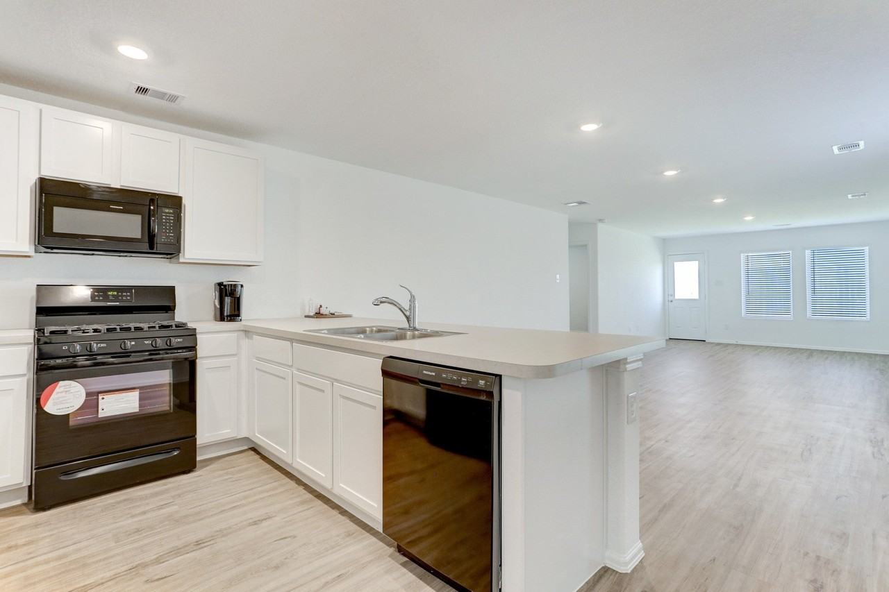 27026 Winward Creek Trl - Photo 6 of 16