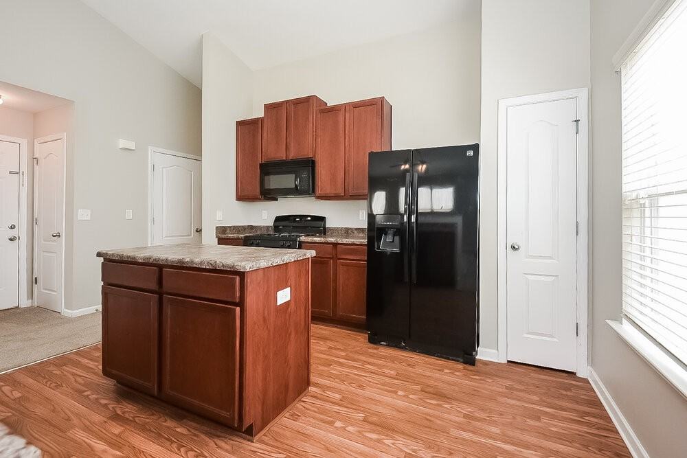 138 Hill Side Way - Photo 7 of 16