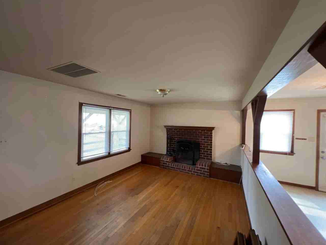 7403 Shady Grove Rd - Photo 2 of 18