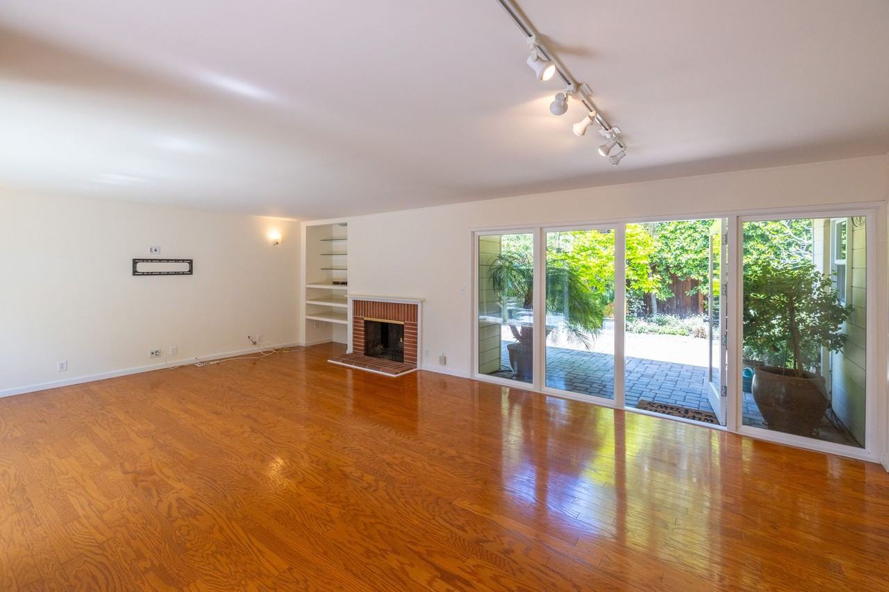 641 E Meadow Dr - Photo 7 of 29