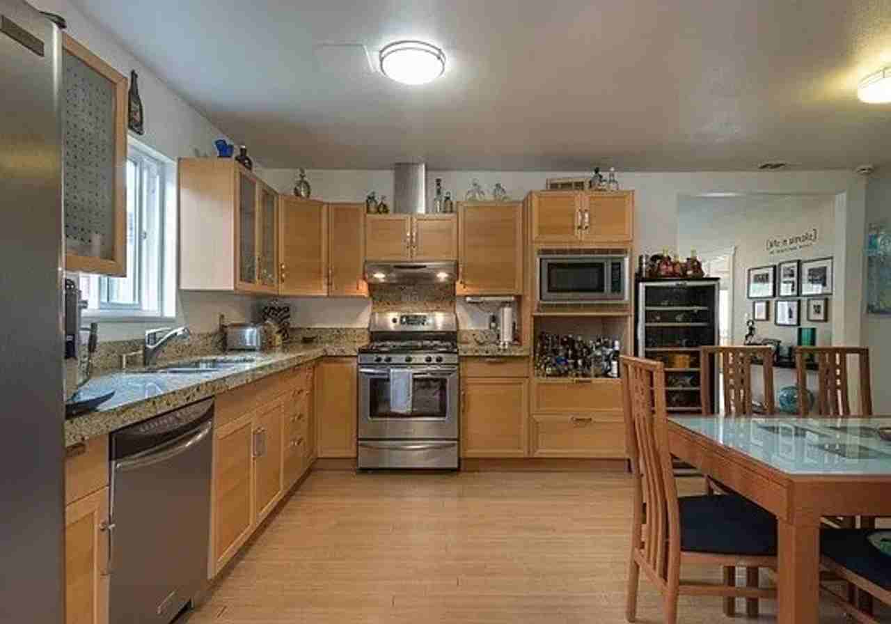 25 Leslie Dr - Photo 3 of 7