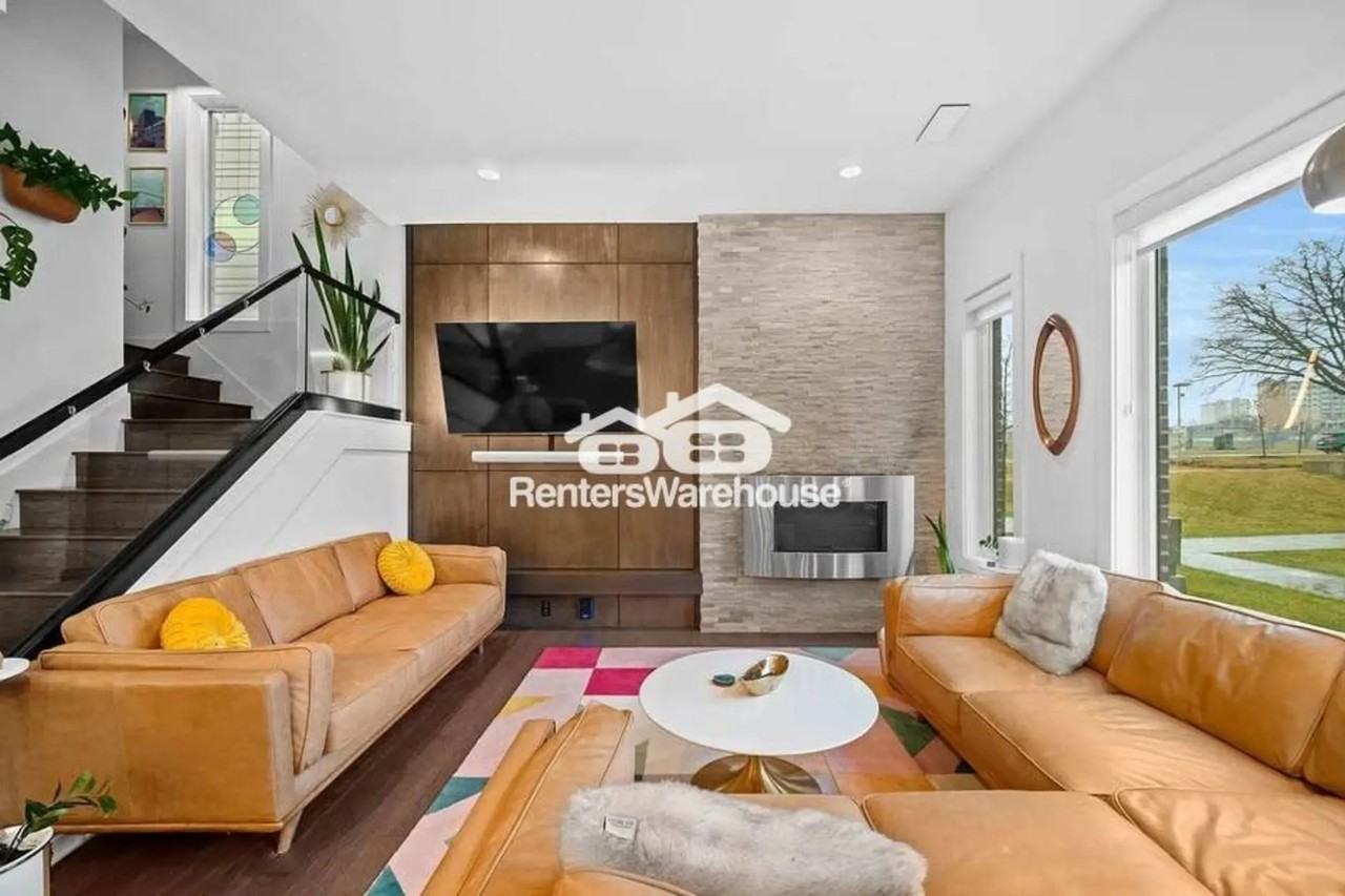 117 E Center St - Photo 2 of 22