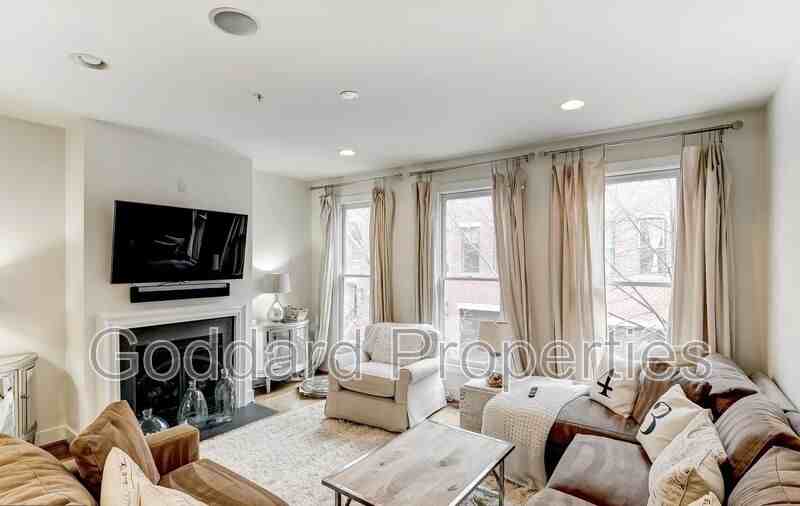 18 S Regester St - Photo 3 of 30