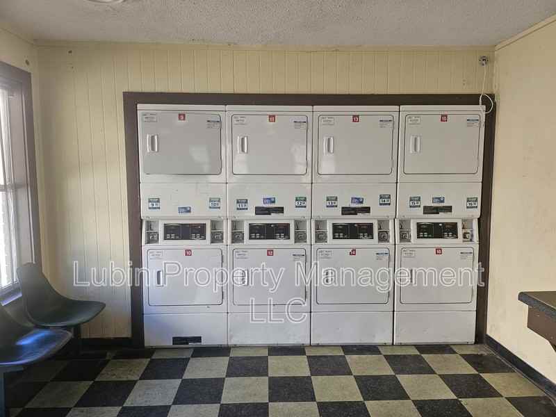 2883 Coach Dr #3 - Photo 5 of 5