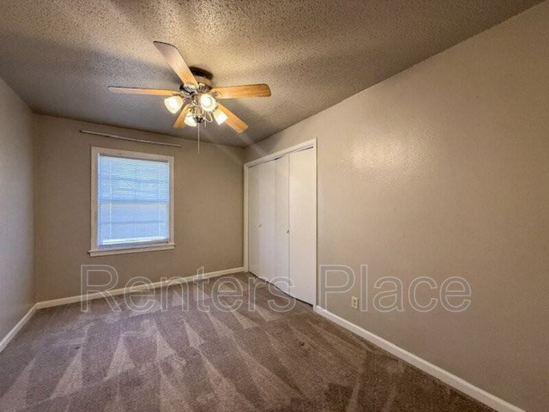 3840 S Rockford Ave #B - Photo 7 of 10