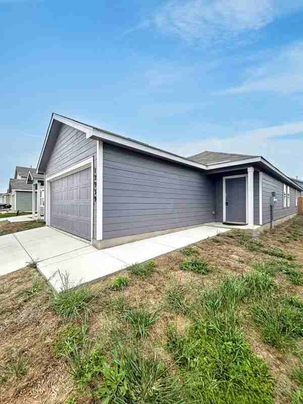 12939 Hancock Pool - Photo 3 of 22