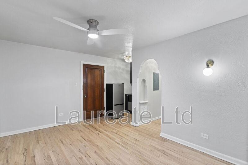 1050 Pearl Street #103 - Photo 3 of 11