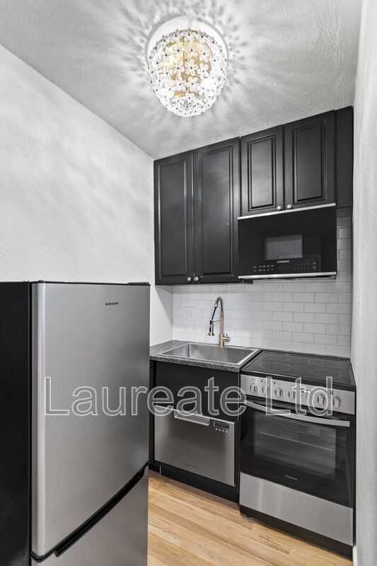 1050 Pearl Street #103 - Photo 5 of 11