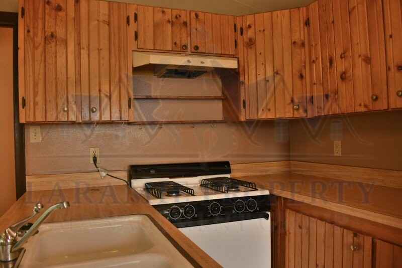 459 1/2 N Cedar St - Photo 7 of 17