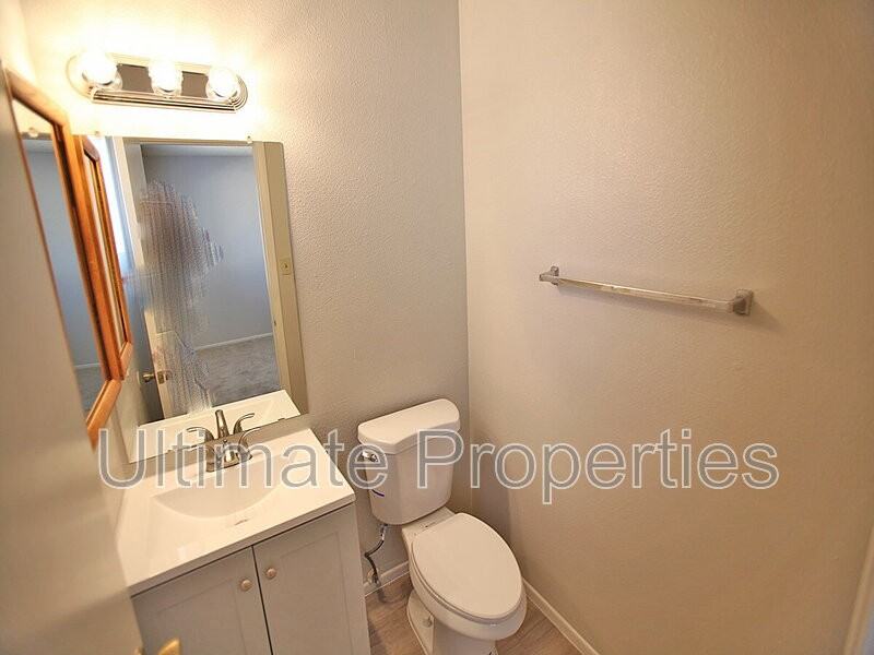 4706 W Aire Libre Ave - Photo 6 of 11