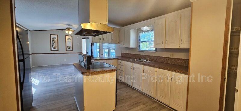 2935 Cedarvale Rd #7 - Photo 5 of 12