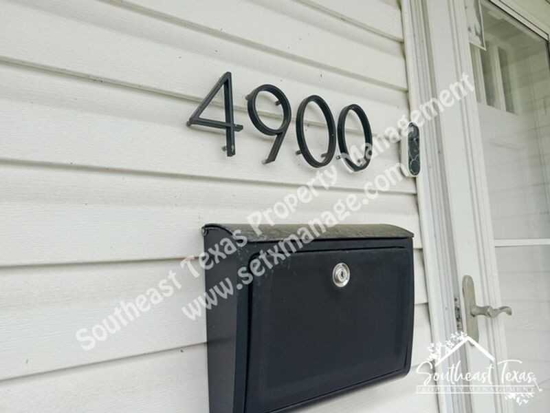 4900 Garfield Ave - Photo 2 of 17