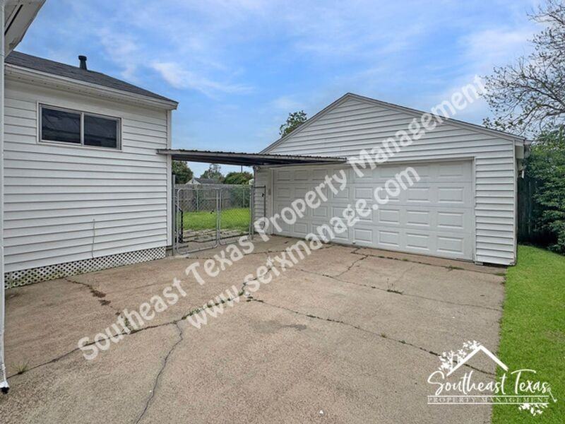 4900 Garfield Ave - Photo 3 of 17