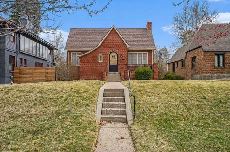 222 Ash St - Photo 2 of 15