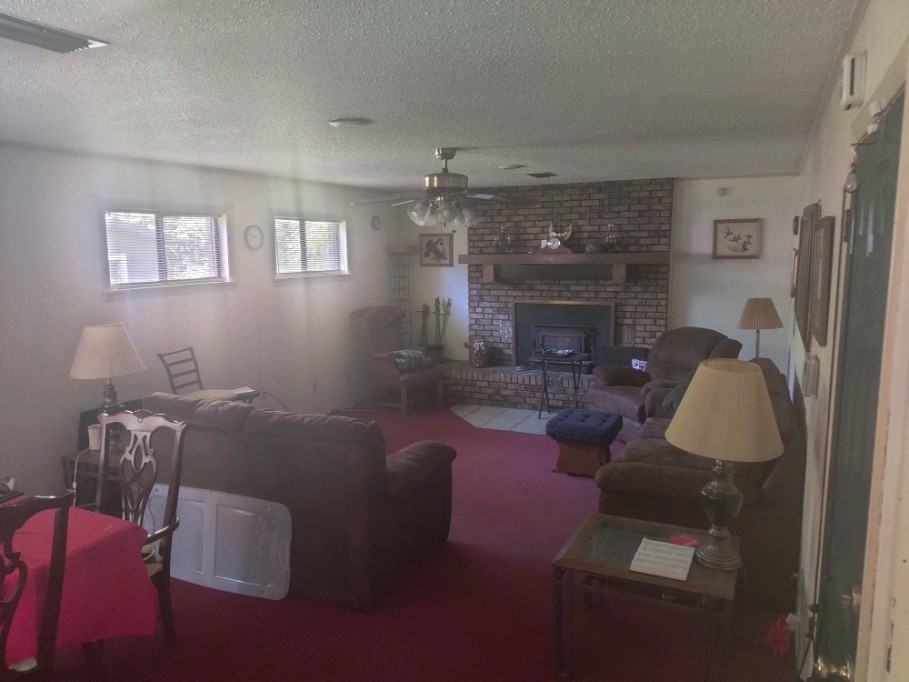 120 Valerie Dr #1 - Photo 2 of 4