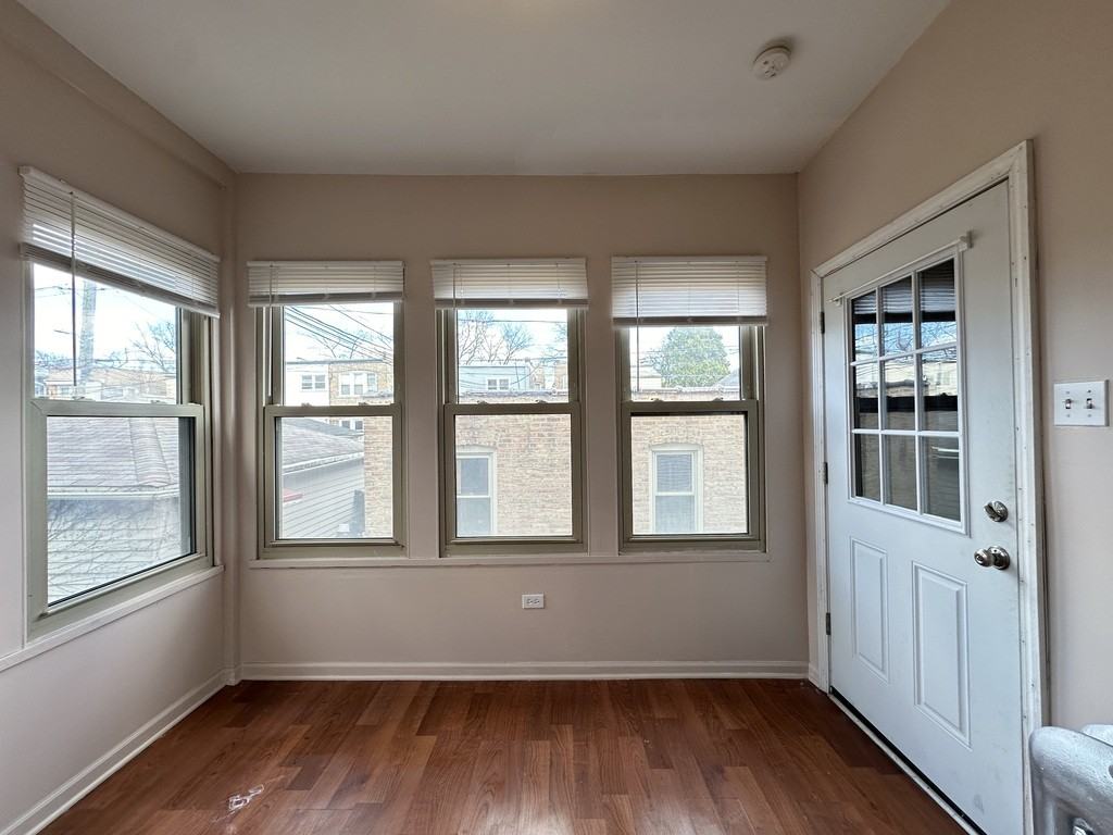 5023 North Ridgeway Avenue #1 - Photo 5 of 21