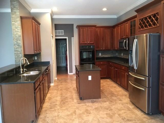 23307 Abercorn Ln - Photo 4 of 22