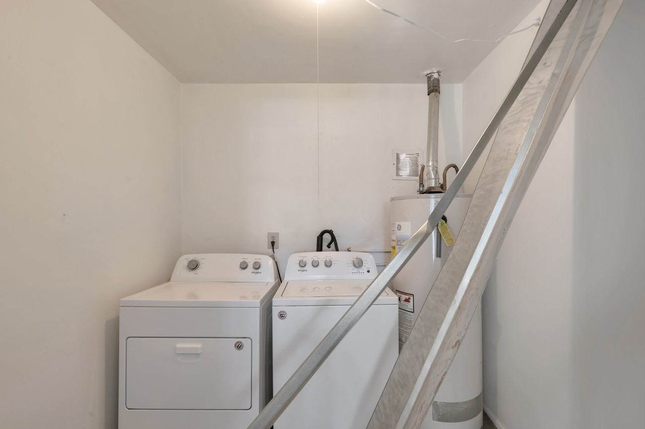 1391 W Tulip Pl - Photo 6 of 17