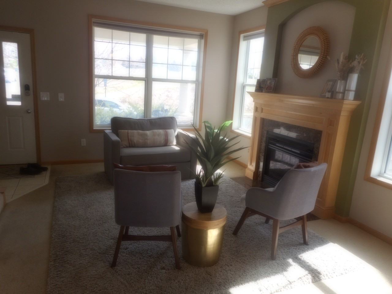 5329 Empire Ln N - Photo 2 of 15