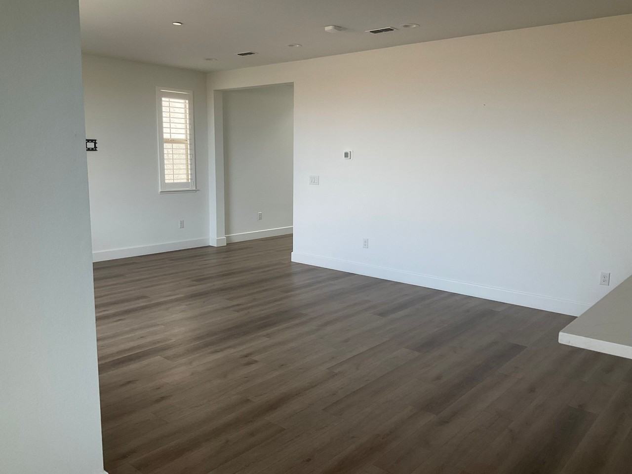 49 W Piazza St - Photo 3 of 10