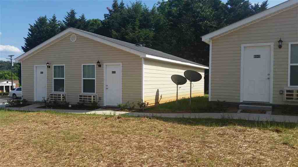 8951 Hiwassee St Nw - Photo 3 of 15