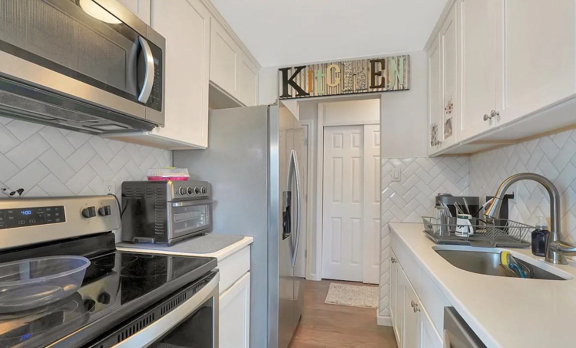 149 Cortelyou Ave - Photo 3 of 8