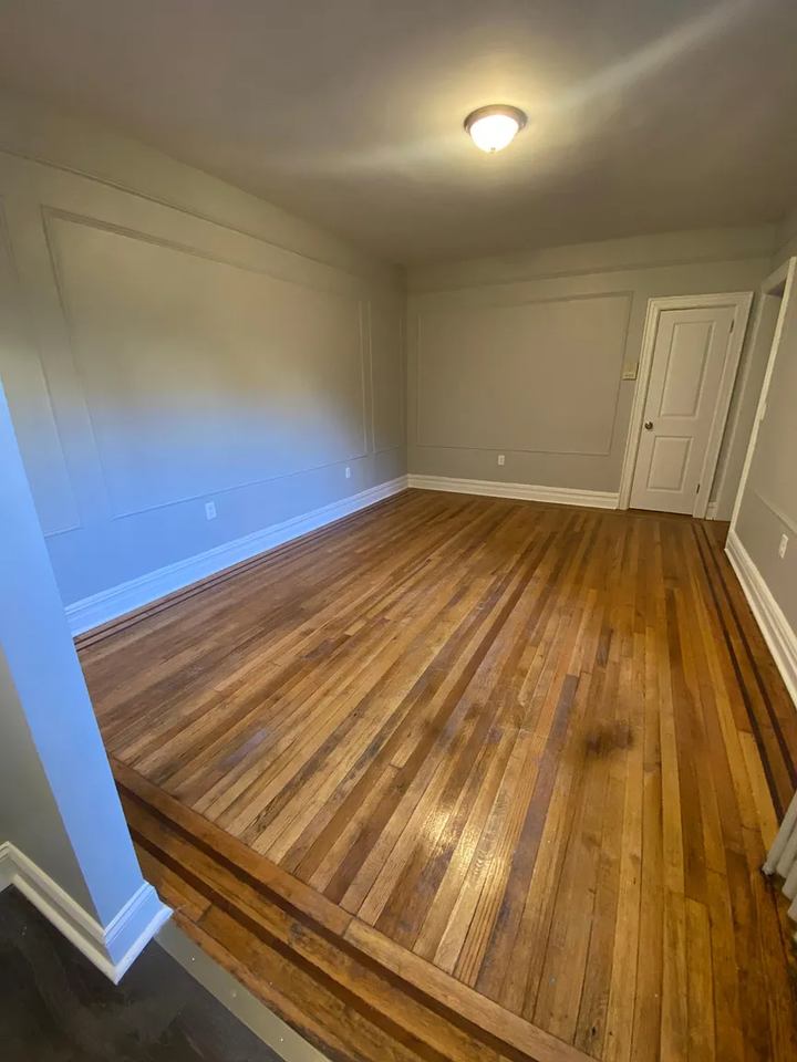 111 Garrison Ave #E1 - Photo 2 of 11