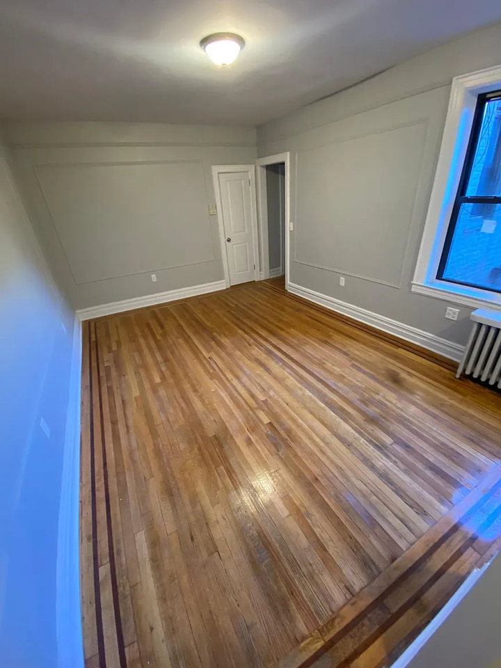 111 Garrison Ave #E1 - Photo 3 of 11
