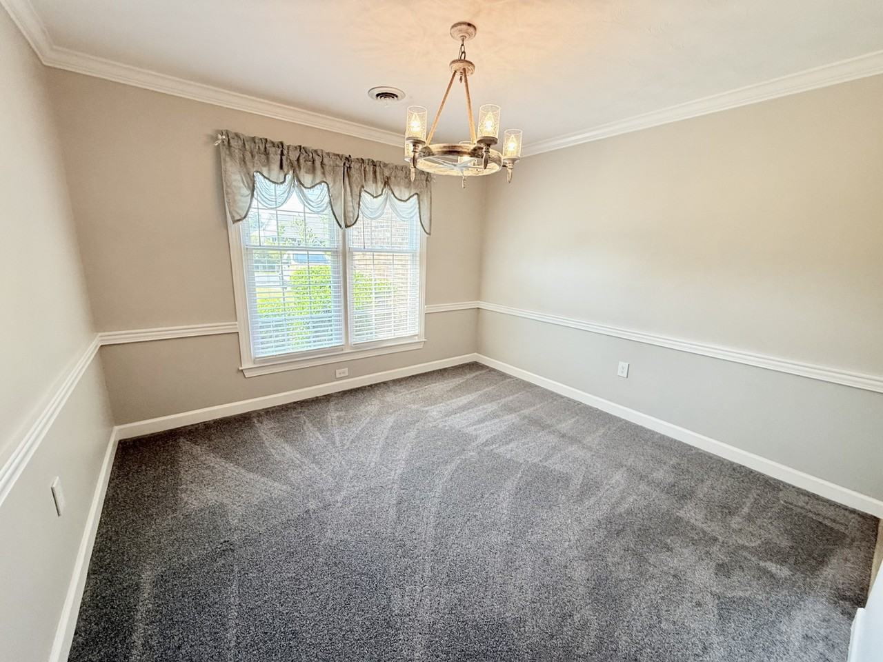 4730 Southern Trl - Photo 5 of 32