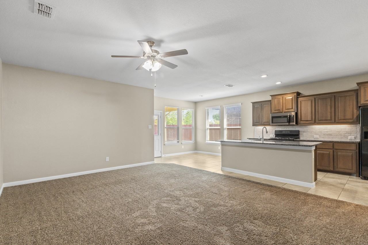 4932 Sugarcane Ln - Photo 3 of 24