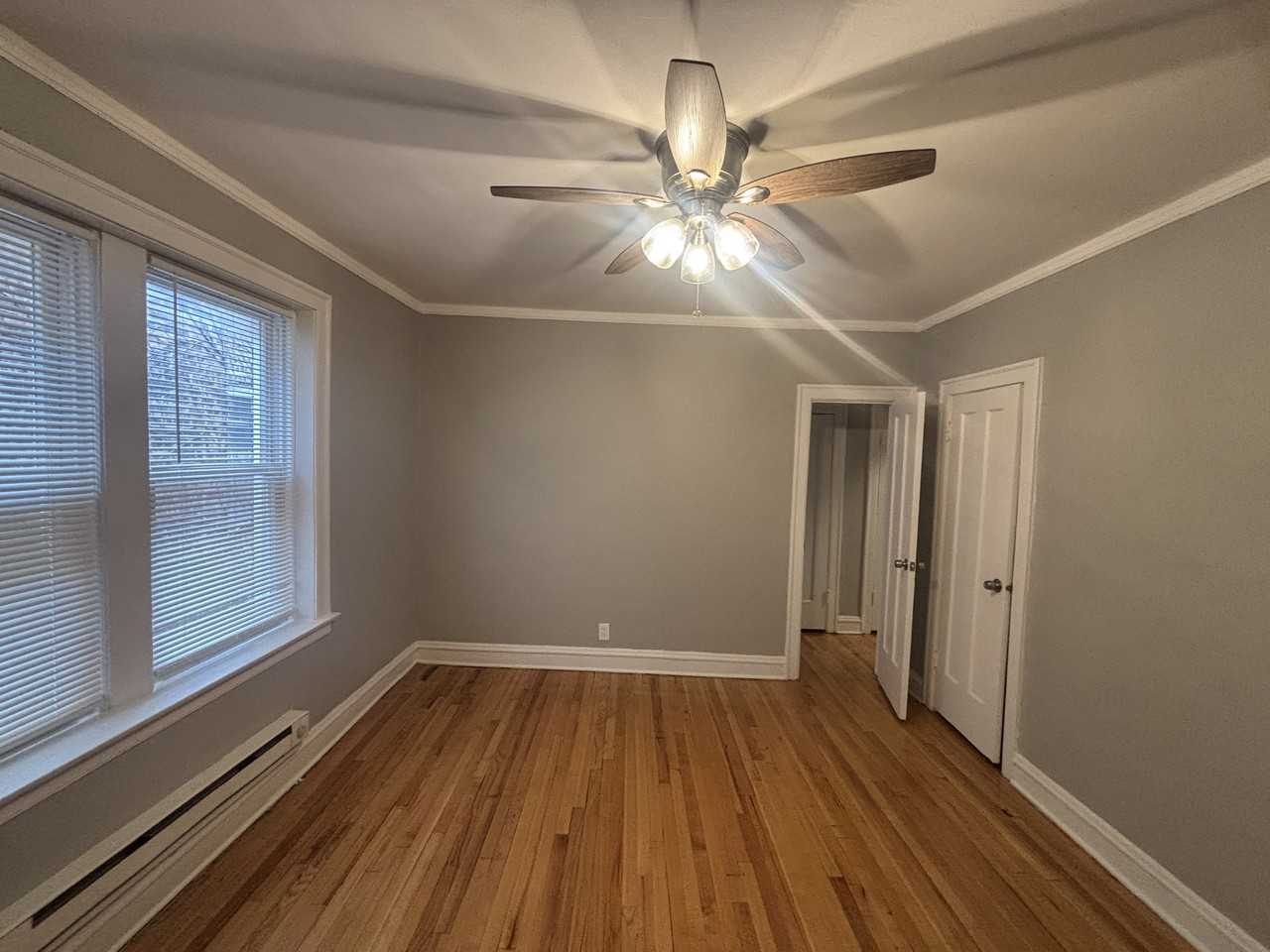 8346 S Maryland Ave - Photo 3 of 5