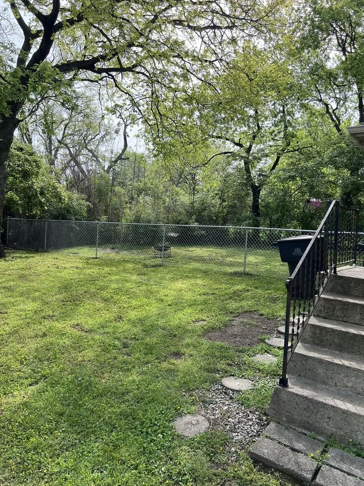 572 Annex Ct #B - Photo 3 of 14