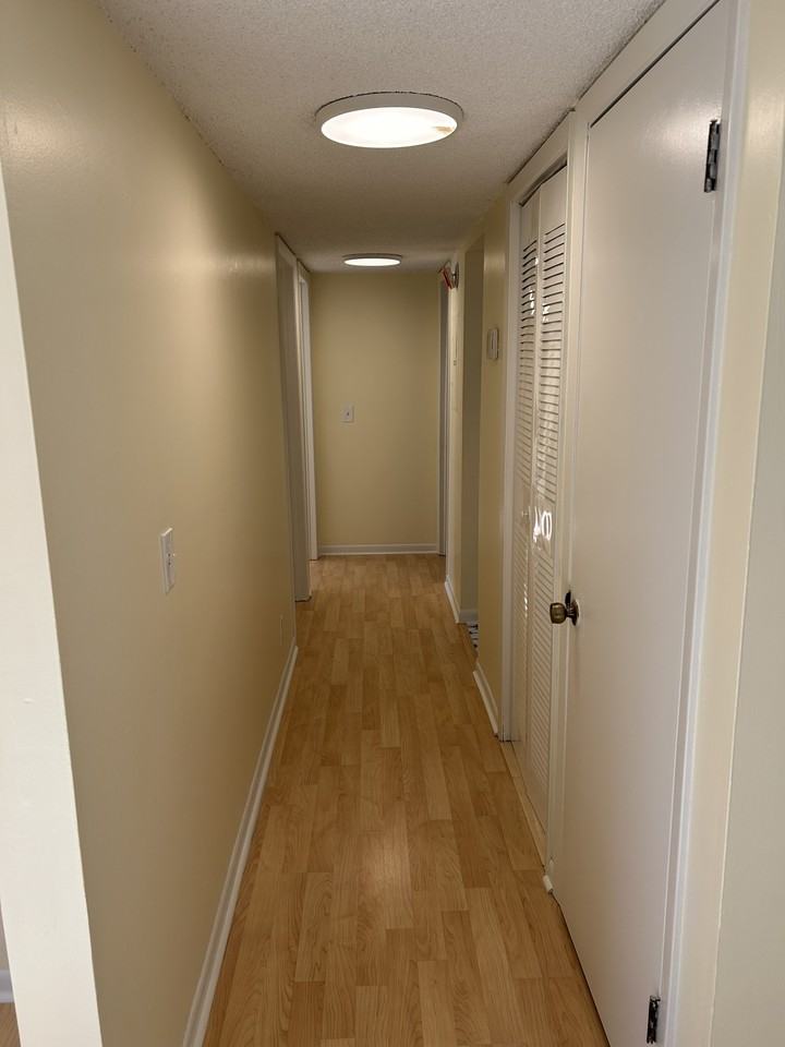 515 Basswood Ave #B27 - Photo 5 of 15