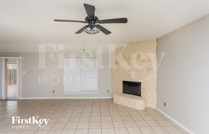 6927 Misty Meadow Ln - Photo 2 of 15