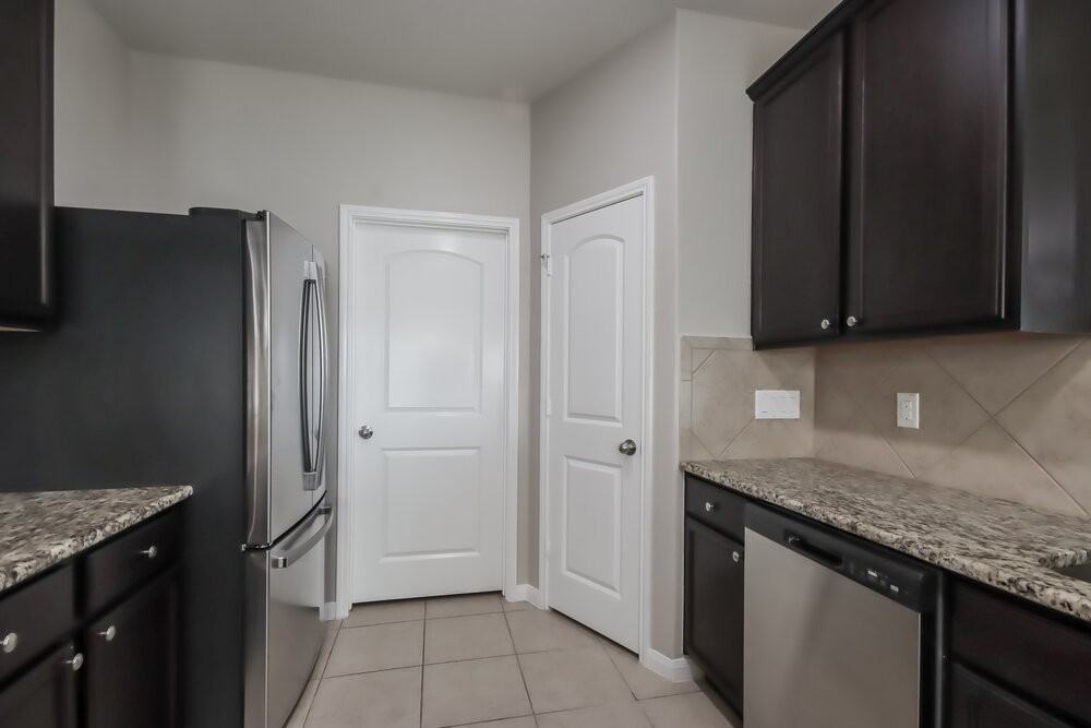 7670 Dragon Pearls Ln - Photo 6 of 17