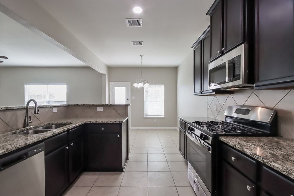 7670 Dragon Pearls Ln - Photo 7 of 17